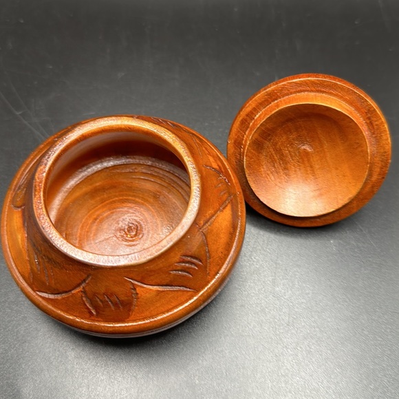 Hand Carved Wood Lidded Trinket Box 3” - Picture 3 of 6